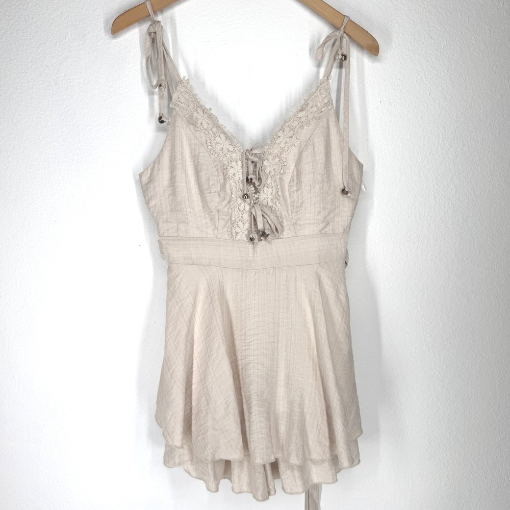 Simplee Boho Lace Trim Ruffle Romper‎ Medium Boho Indie Cottagecore Festival